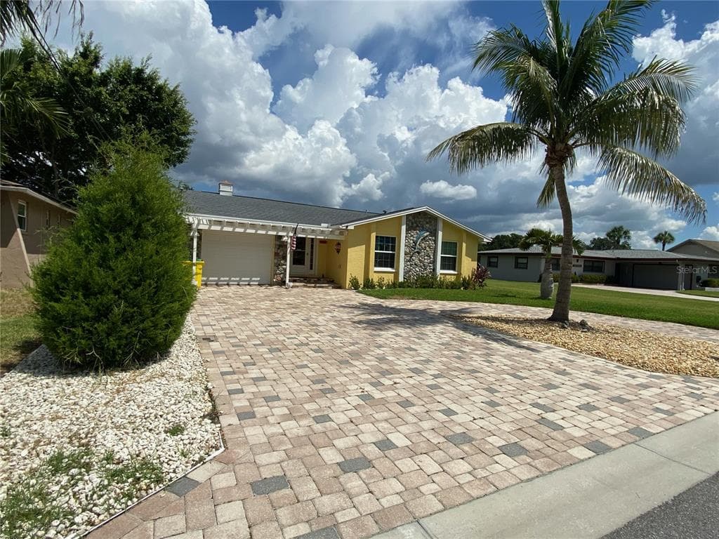 63 N CANAL DRIVE PALM HARBOR, FL 34684