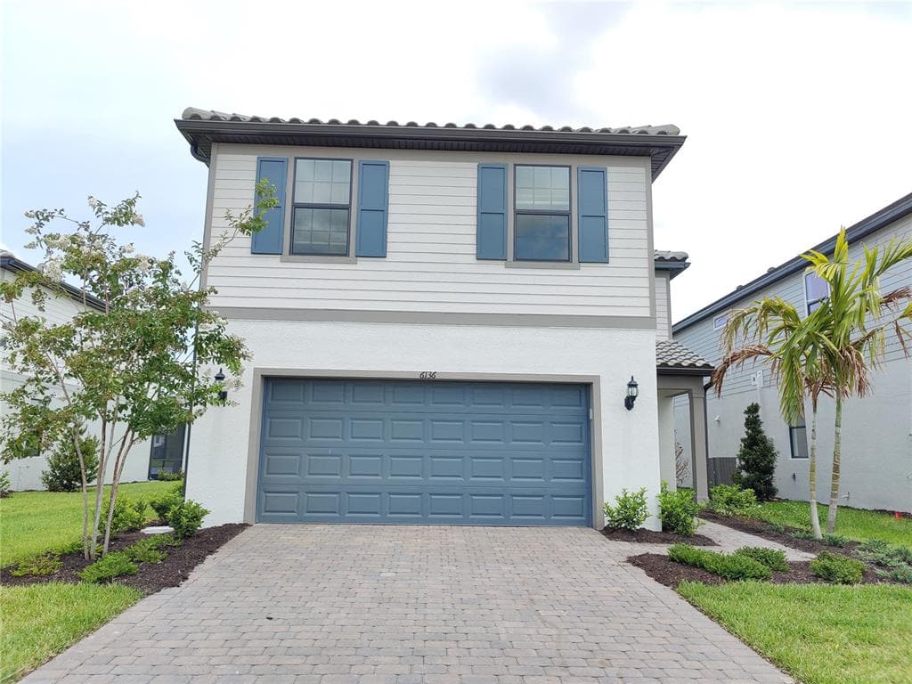 6136 BAYWOOD COURT LAKEWOOD RANCH, FL 34211