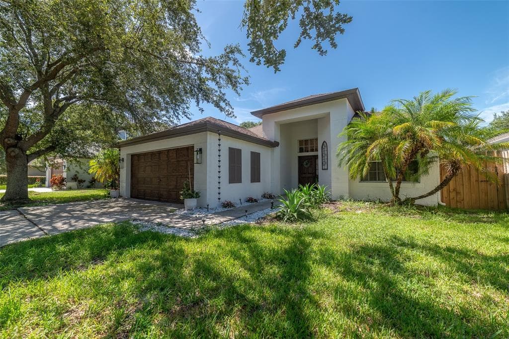 9124 WHISPERING WILLOW WAY