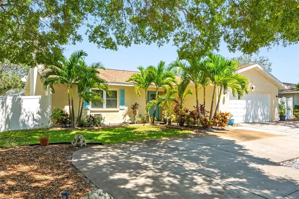 12373 91ST TERRACE SEMINOLE, FL 33772