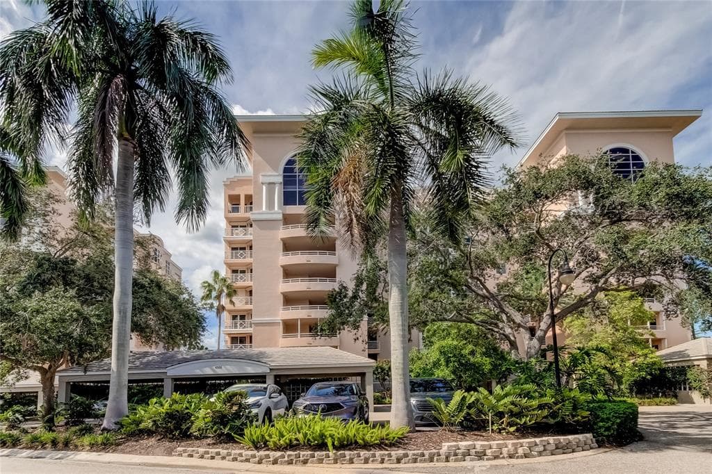 4981 BACOPA LANE S UNIT 201 ST PETERSBURG, FL 33715