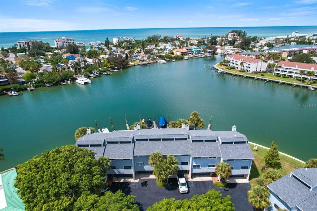 12120 CAPRI CIRCLE S TREASURE ISLAND, FL 33706
