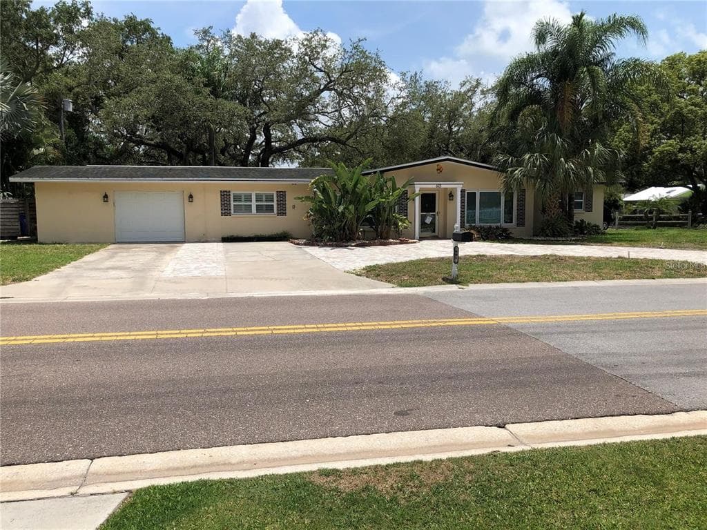 605 SAN SALVADOR DRIVE DUNEDIN, FL 34698