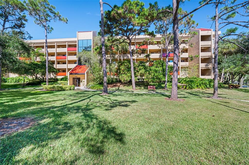 3078 EASTLAND BOULEVARD UNIT 111 CLEARWATER, FL 33761