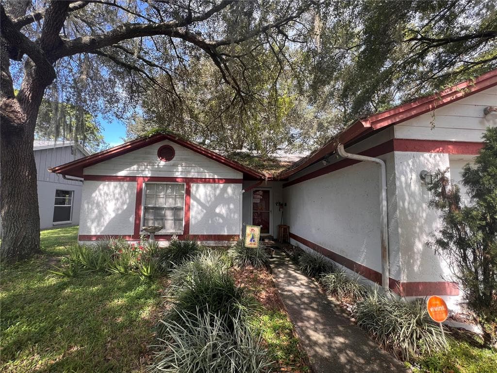 1731 WEAVER DRIVE LUTZ, FL 33559