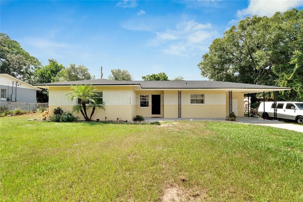 8020 CARDINAL DRIVE TAMPA, FL 33617
