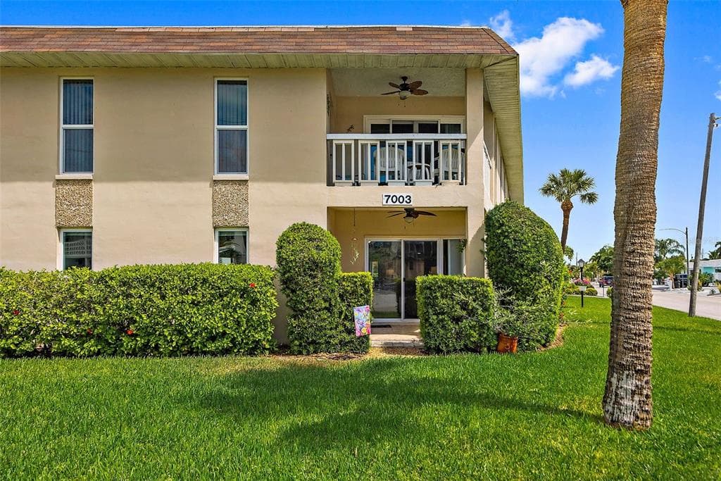 7003 SUNSET WAY UNIT 3 ST PETE BEACH, FL 33706