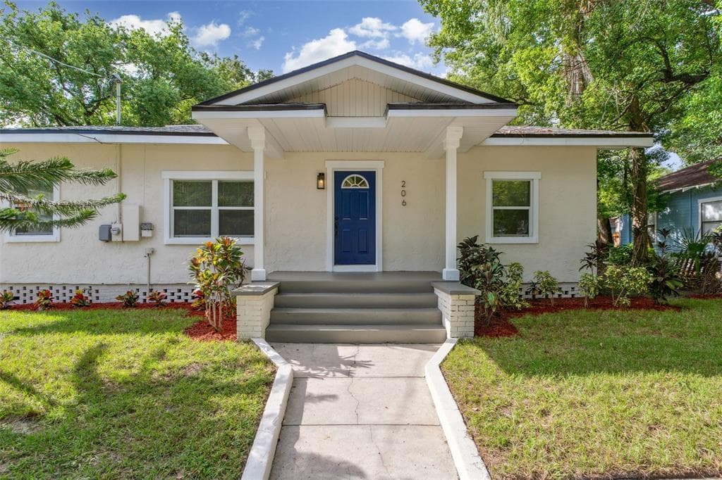206 W WARREN AVENUE TAMPA, FL 33602