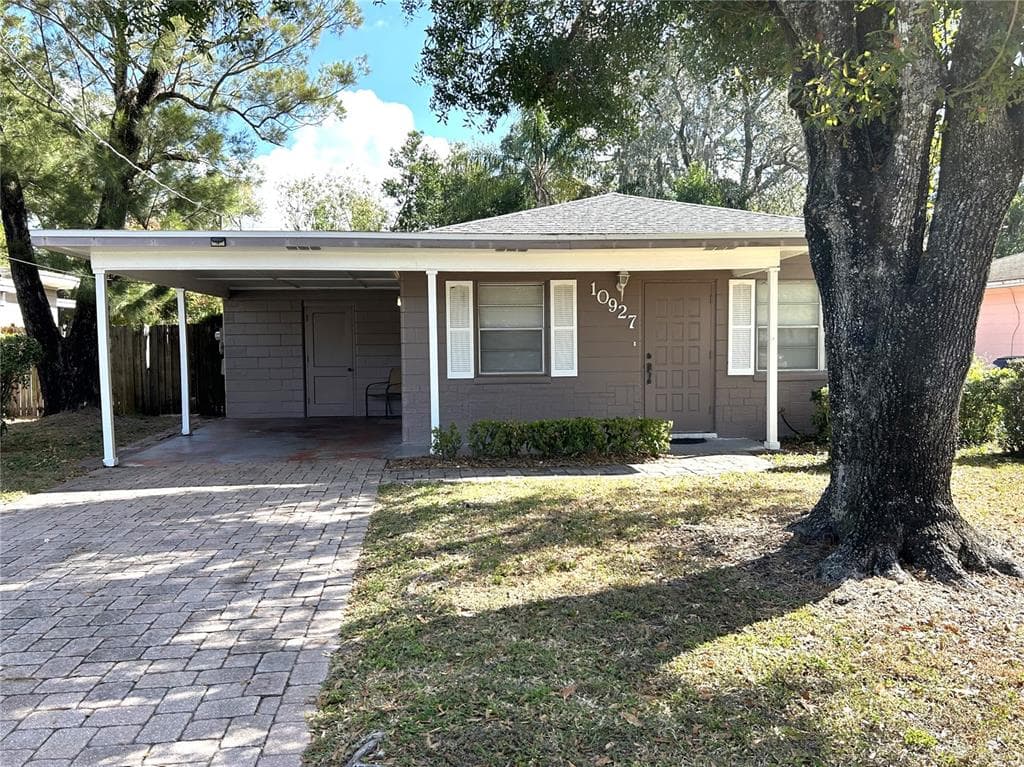 10927 N EDISON AVENUE TAMPA, FL 33612