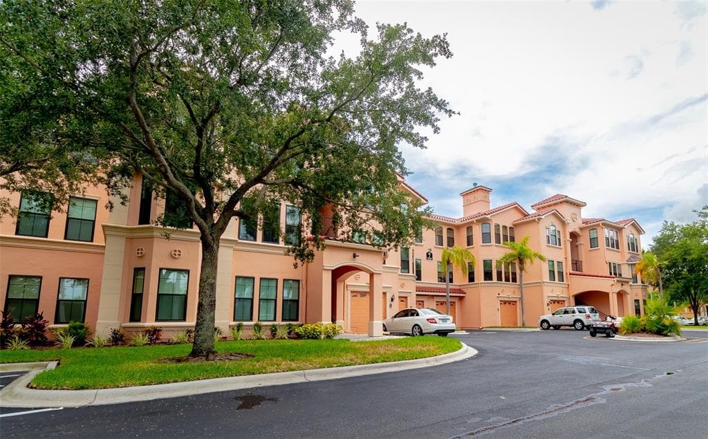 2715 VIA CAPRI UNIT 723 CLEARWATER, FL 33764