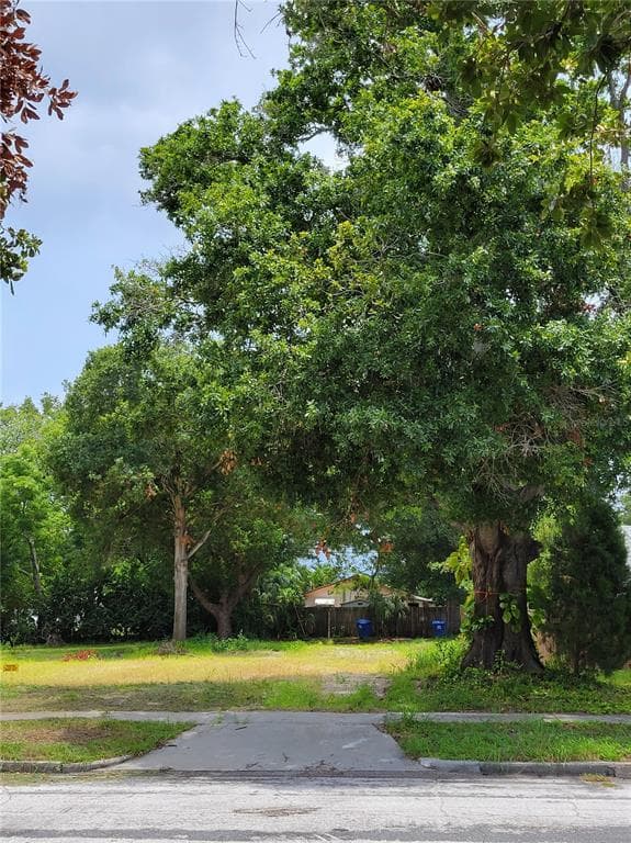 5137 4TH AVENUE N ST PETERSBURG, FL 33710