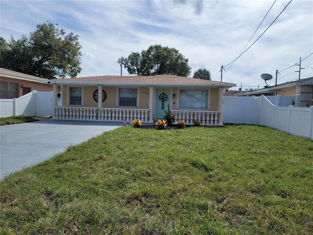 2932 W LEROY STREET TAMPA, FL 33607