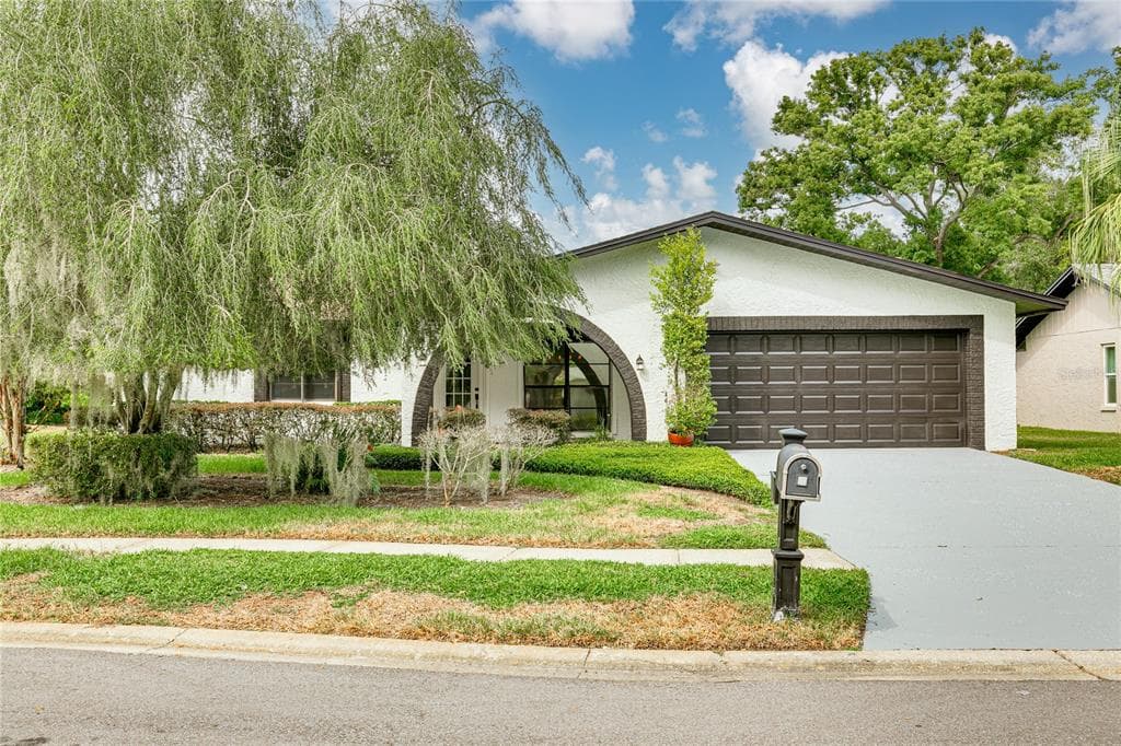 3569 FAIRWAY FOREST DRIVE