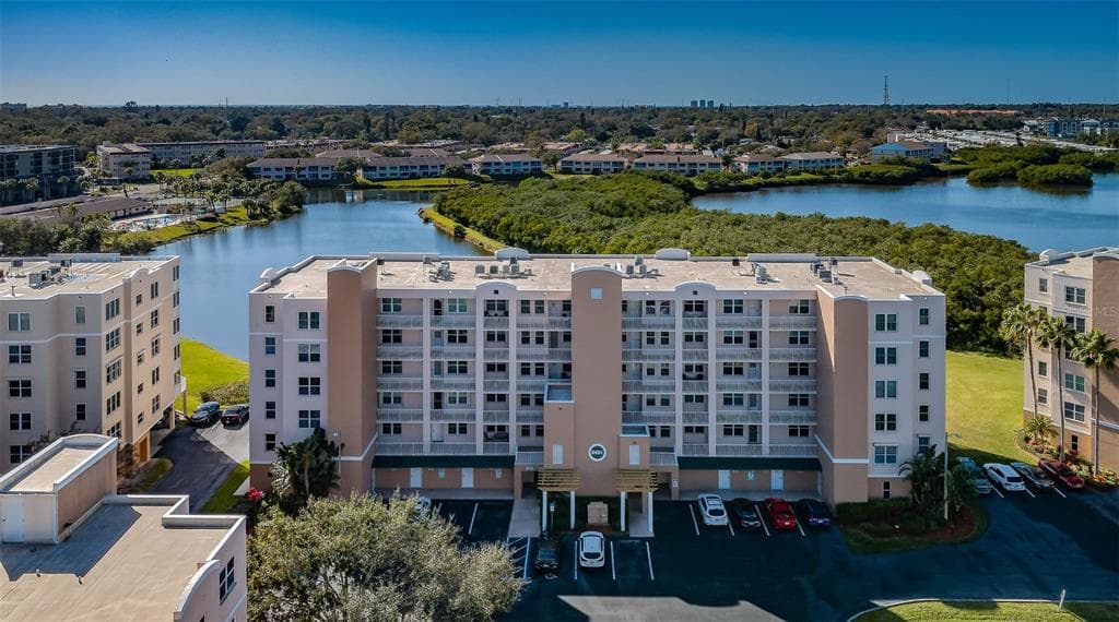 6450 SHORELINE DRIVE UNIT 9201 ST PETERSBURG, FL 33708