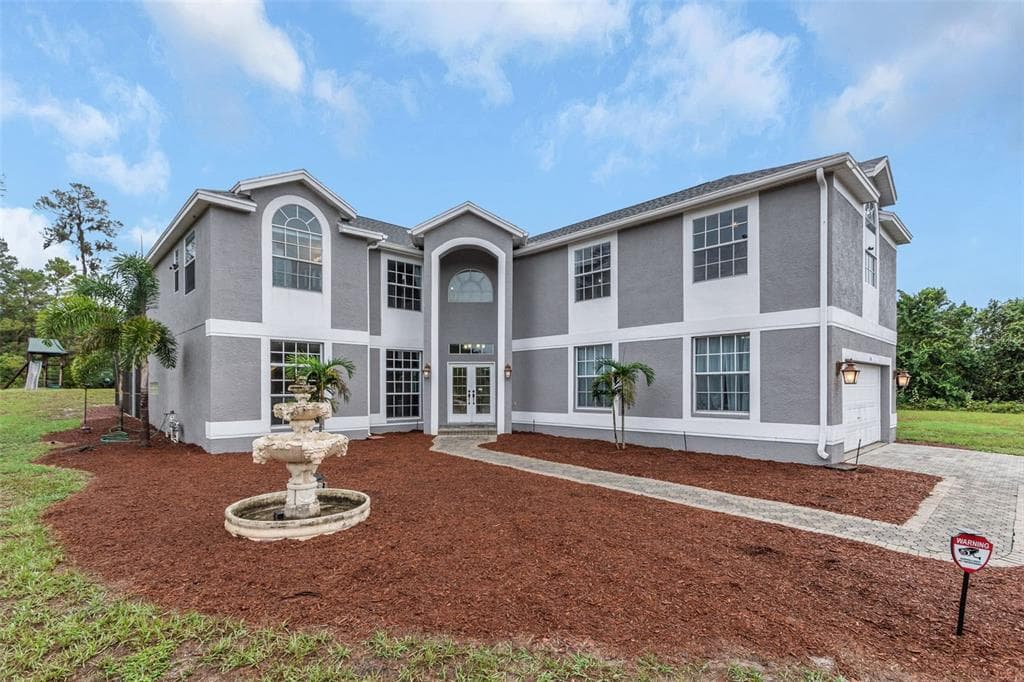 200 E LAKE DRIVE TARPON SPRINGS, FL 34688