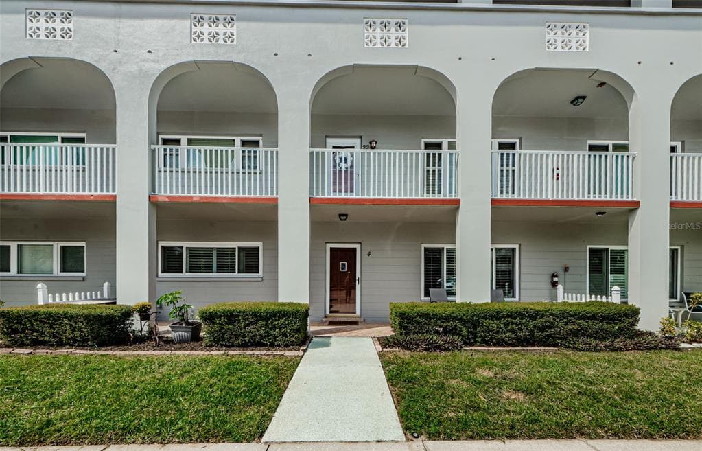2228 SWEDISH DRIVE UNIT 4
