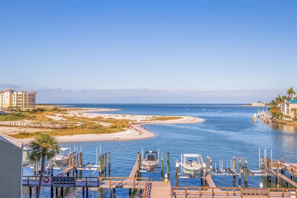 1100 PINELLAS BAYWAY S UNIT K4