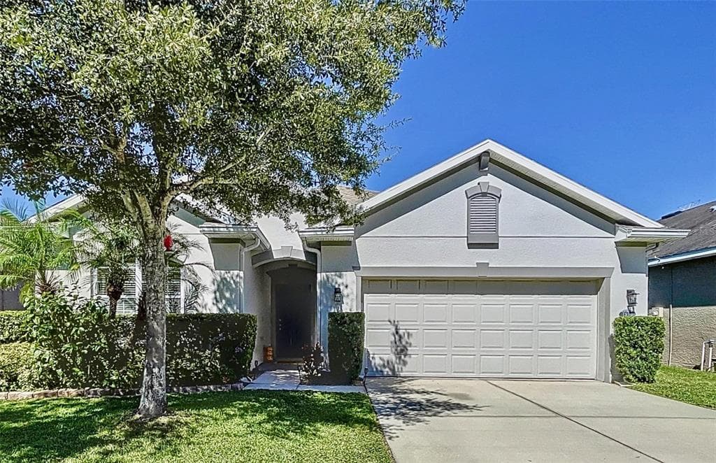 7973 CAMDEN WOODS DRIVE TAMPA, FL 33619