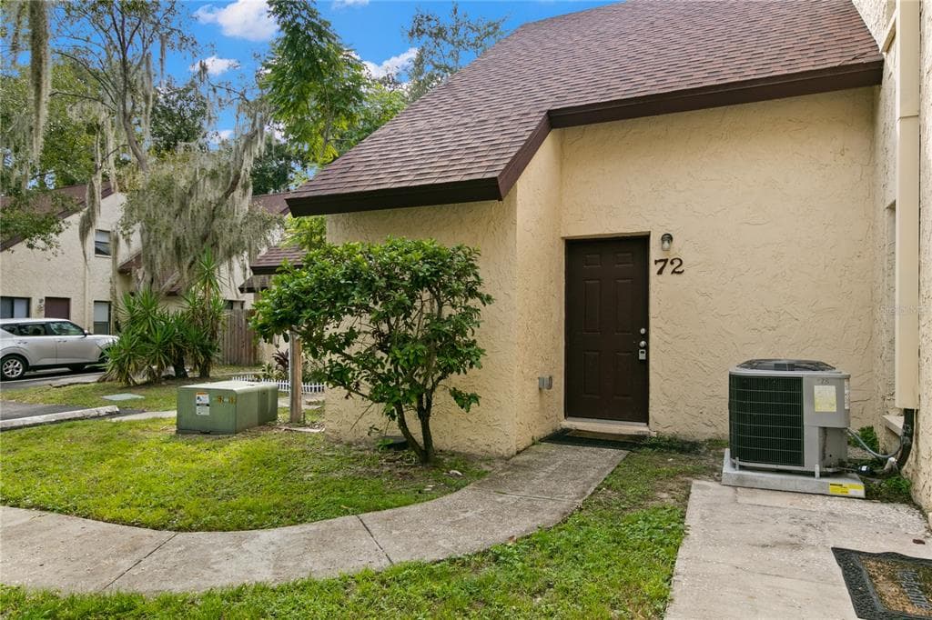 12434 N 58TH STREET UNIT 72 TAMPA, FL 33617
