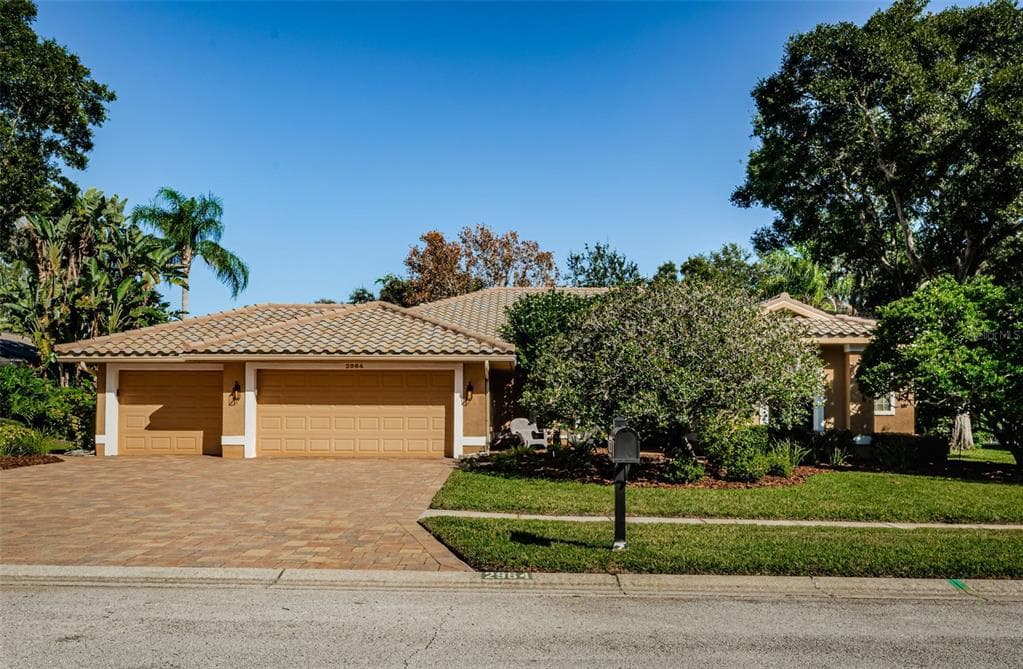 2964 HILLCREEK CIRCLE N CLEARWATER, FL 33759