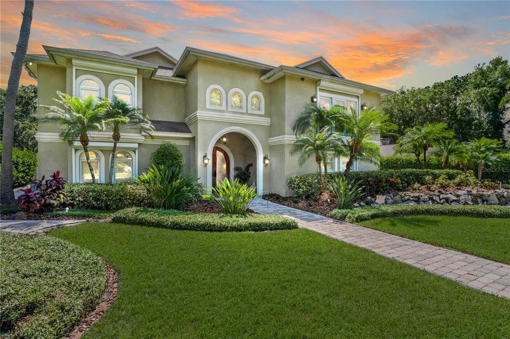 13309 MEADOWWOOD COURT