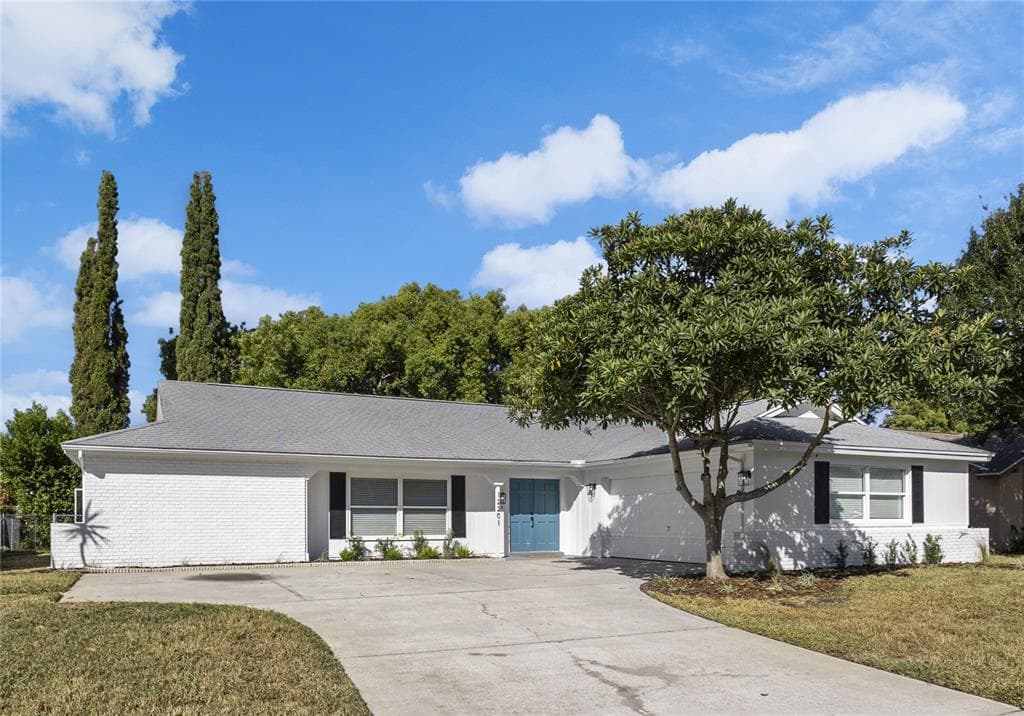 12201 MEADOWBROOK LANE