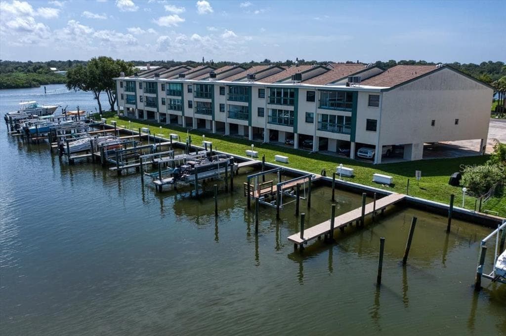 326 WINDRUSH BOULEVARD UNIT 102