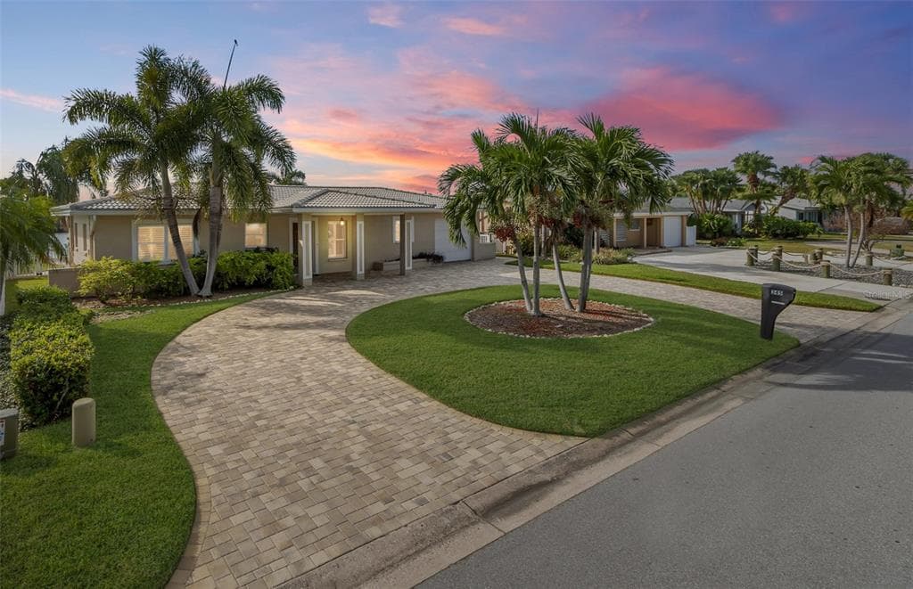 345 173RD AVENUE E NORTH REDINGTON BEACH, FL 33708