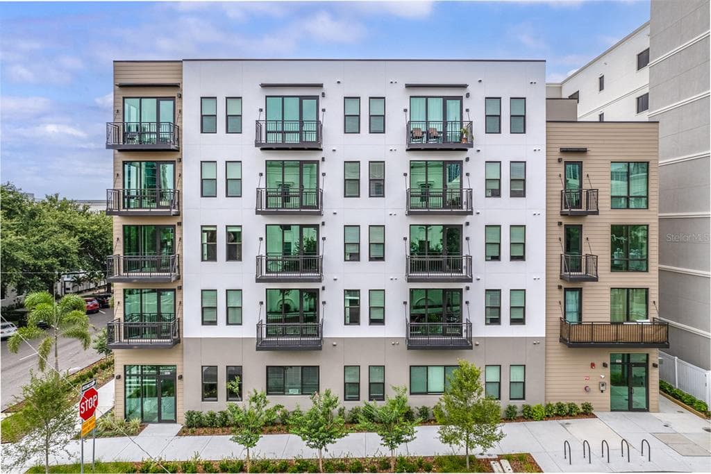 357 5TH STREET S UNIT 7 ST PETERSBURG, FL 33701