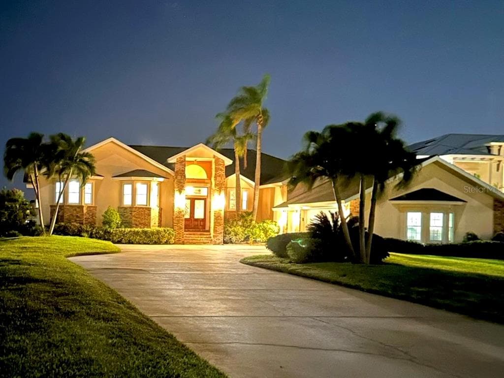 350 BATH CLUB BOULEVARD S