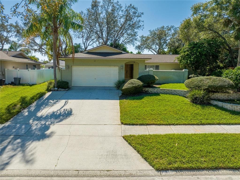 1707 GRAND CENTRAL DRIVE TARPON SPRINGS, FL 34689