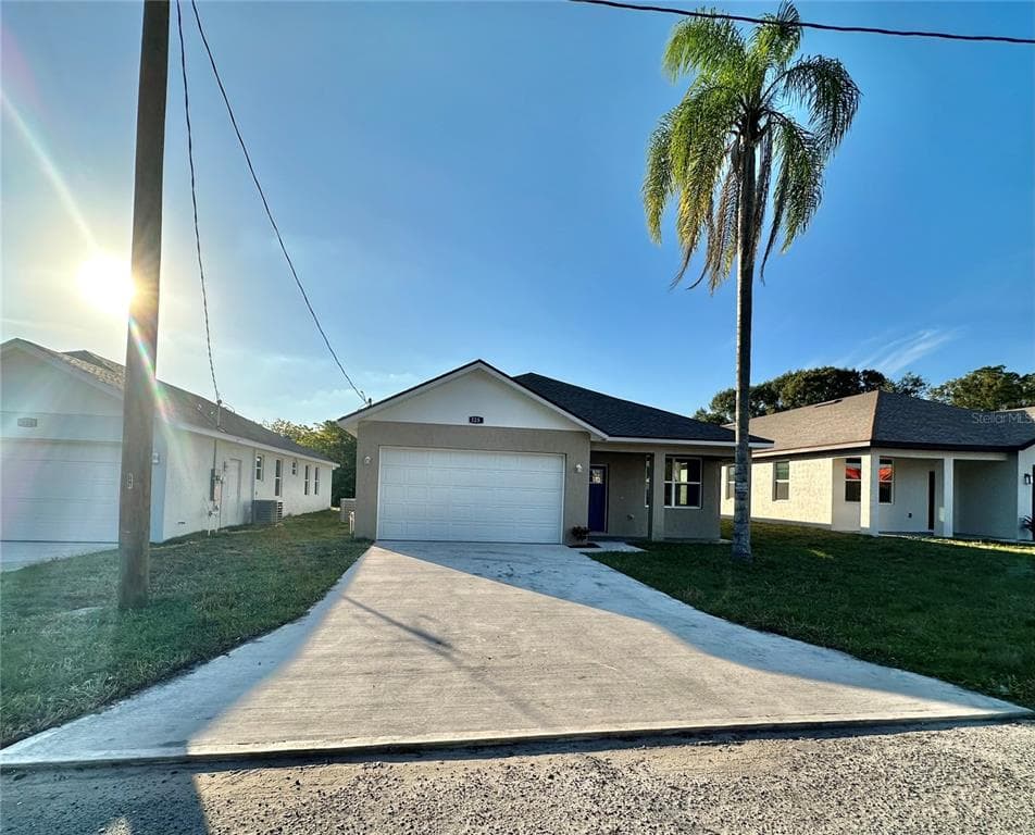 125 UTAH AVENUE LAKELAND, FL 33801