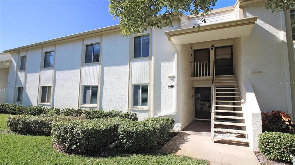 131 CYPRESS COURT UNIT 131 OLDSMAR, FL 34677