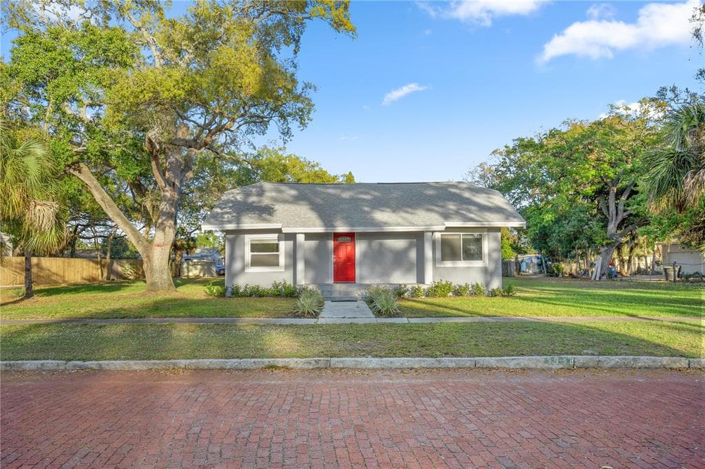 3918 8TH STREET S ST PETERSBURG, FL 33705