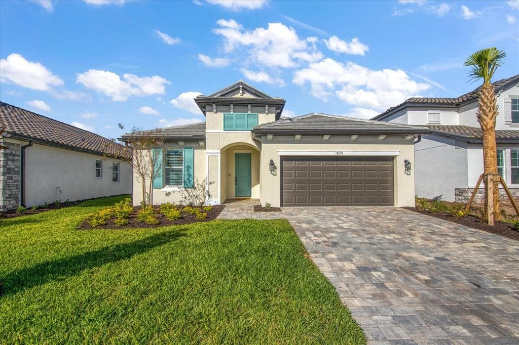 17650 SAVORY MIST CIRCLE LAKEWOOD RANCH, FL 34211