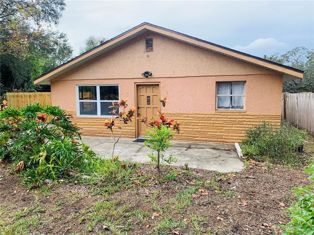 923 10TH STREET SW LARGO, FL 33770