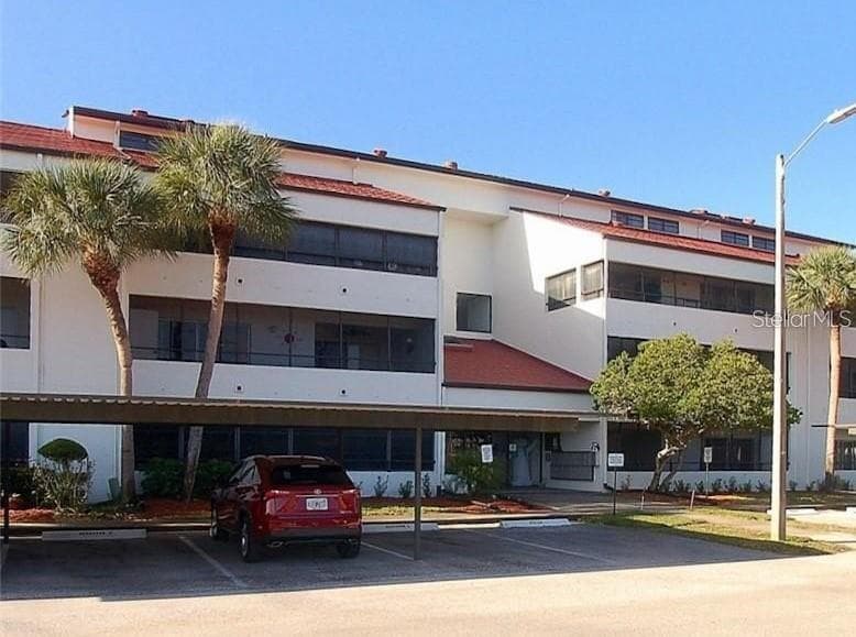 2579 COUNTRYSIDE BOULEVARD UNIT 1302 CLEARWATER, FL 33761