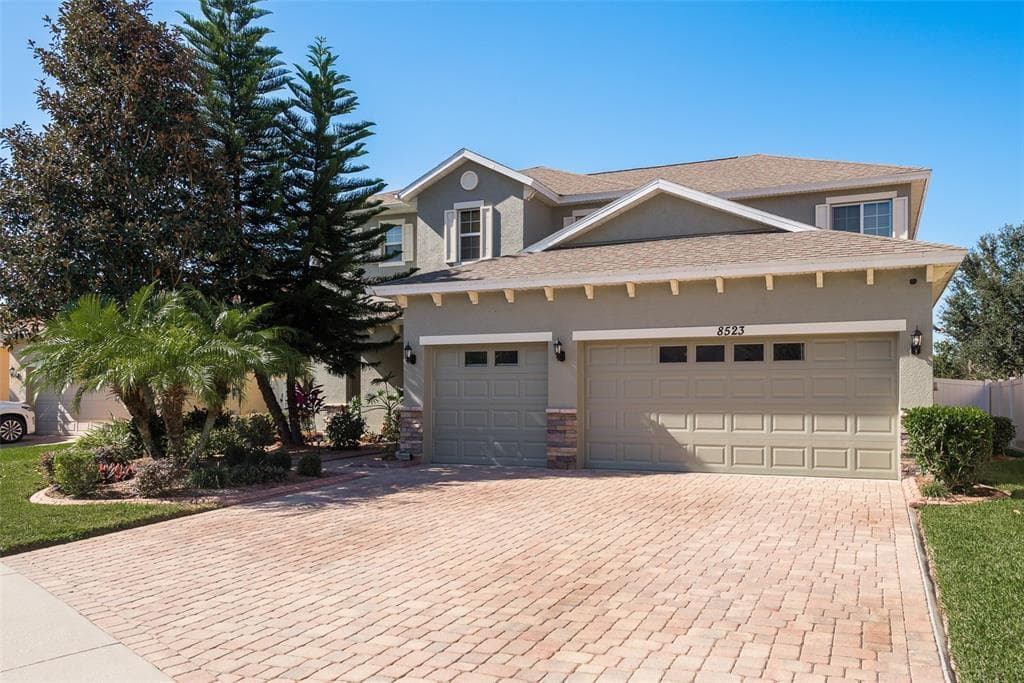 8523 EAGLE BROOK DRIVE LAND O LAKES, FL 34638