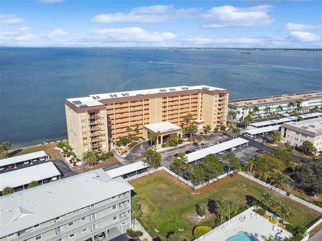 9 HAIG PLACE UNIT 308 DUNEDIN, FL 34698