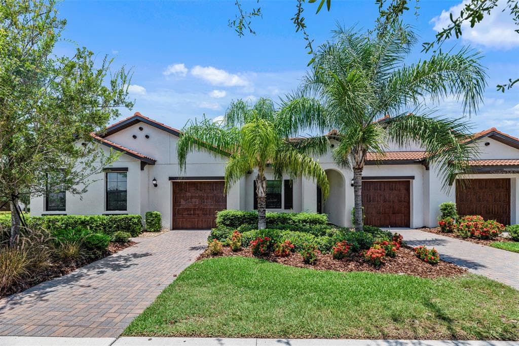17238 HOLLY WELL AVENUE WIMAUMA, FL 33598