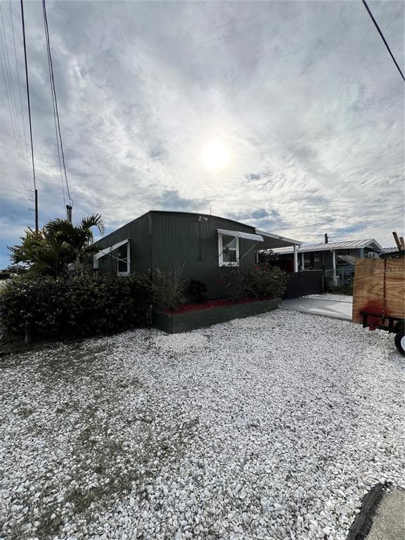 6842 HERON LANE