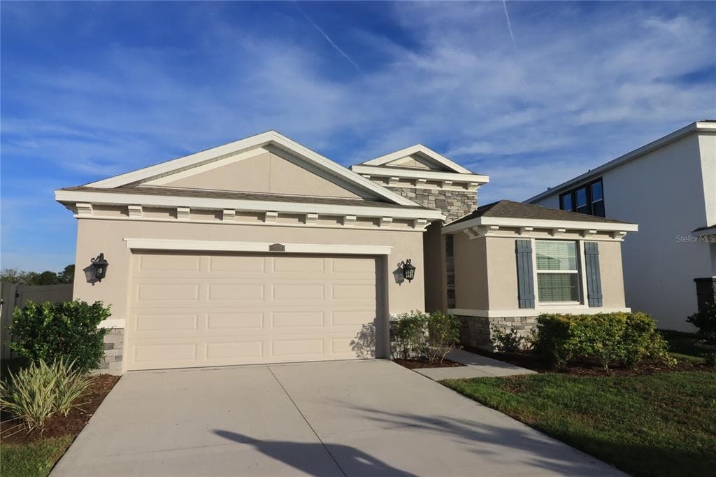 8575 BOWER BASS CIRCLE WESLEY CHAPEL, FL 33545