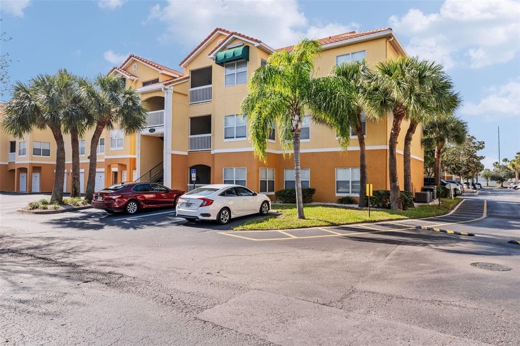 10764 70TH AVENUE UNIT 3306 SEMINOLE, FL 33772
