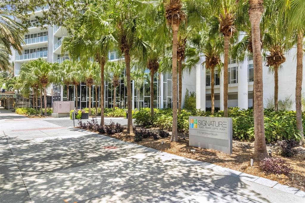 175 1ST STREET S UNIT 1705 ST PETERSBURG, FL 33701