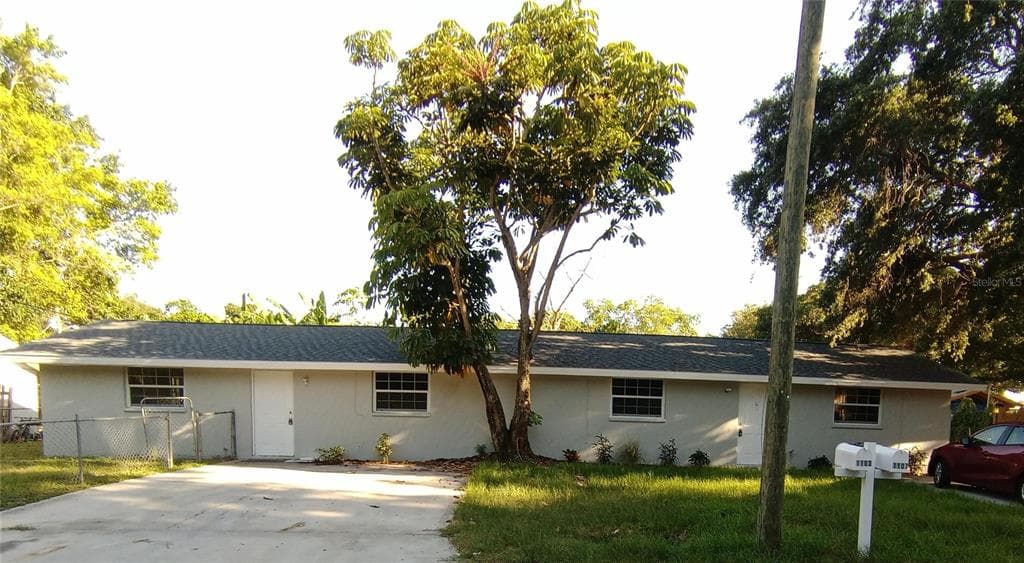 1103 33RD AVENUE W BRADENTON, FL 34205