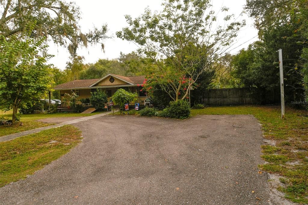 11045 SCOTT LOOP