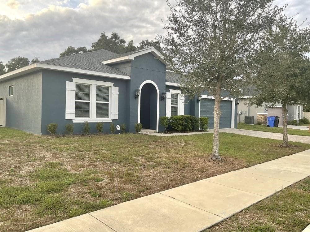 201 MAJESTIC SUNDOWN COURT