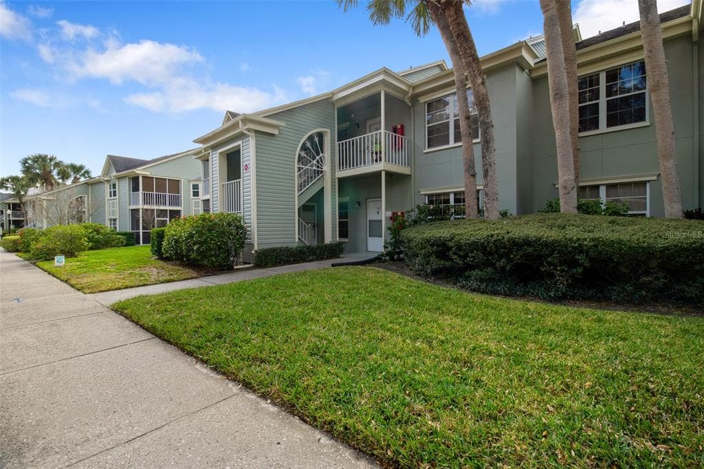 300 PROMENADE DRIVE UNIT 102