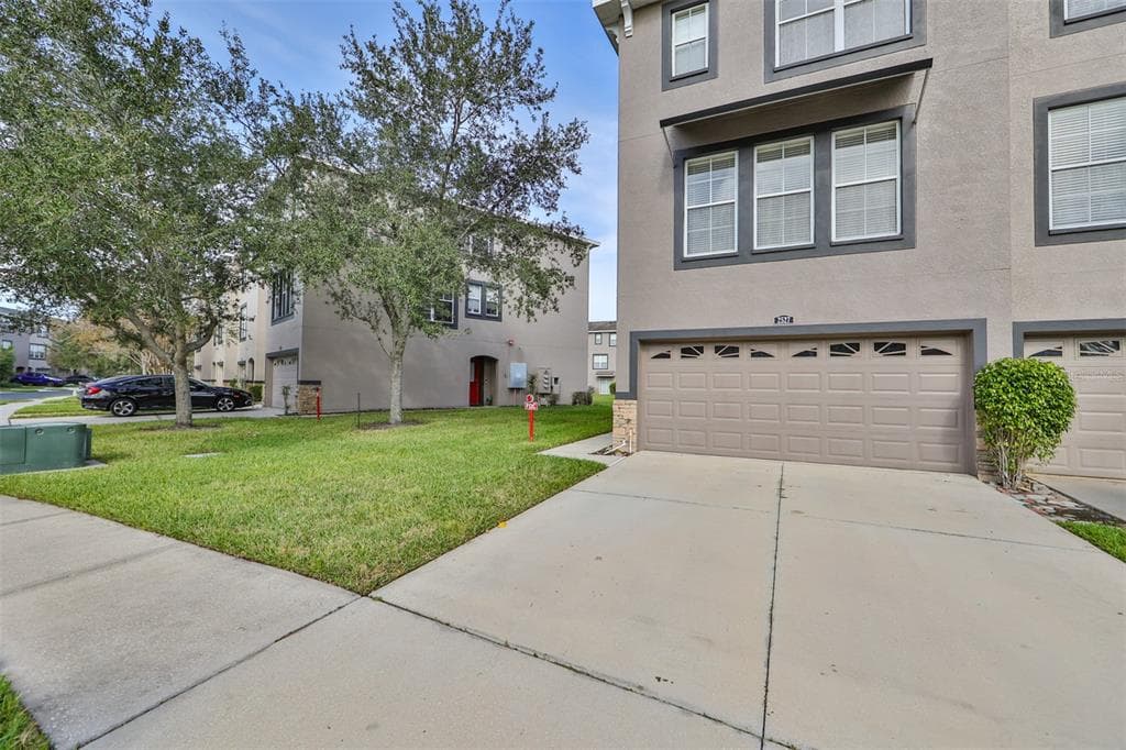 2527 MIDDLETON GROVE DRIVE