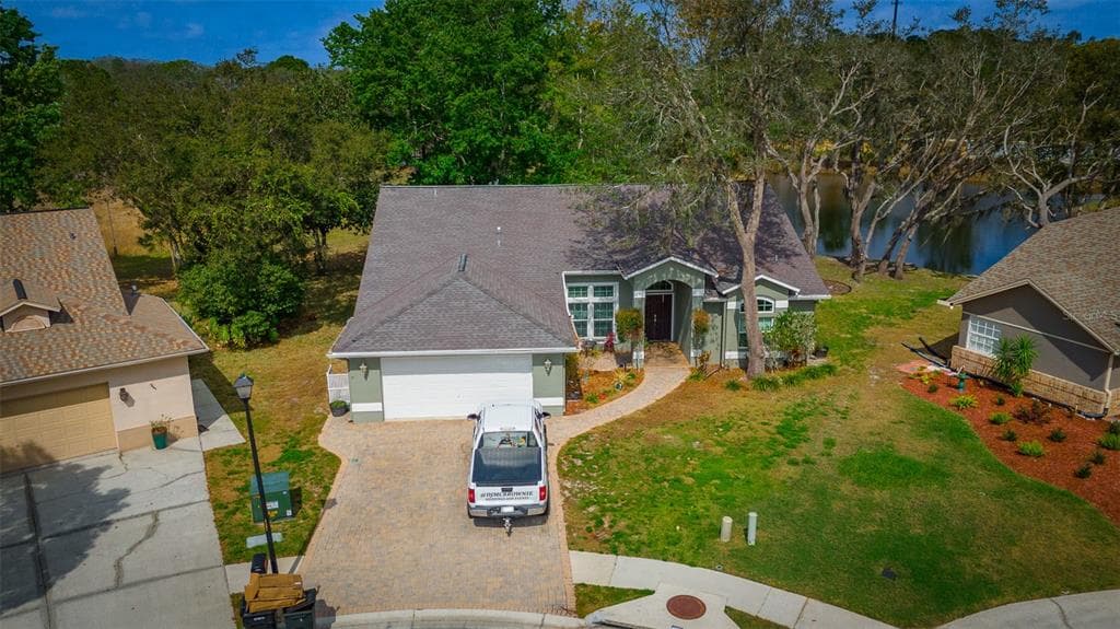 12037 PENZANCE LANE NEW PORT RICHEY, FL 34654